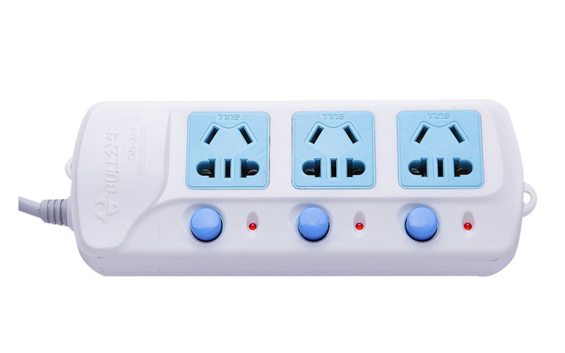 科普！插線板用阻燃PC料更能保障家庭用電安全！