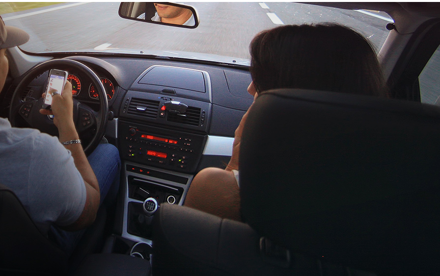 高光黑PC出風口面板：解決注塑廠產(chǎn)品有麻點的終極方案