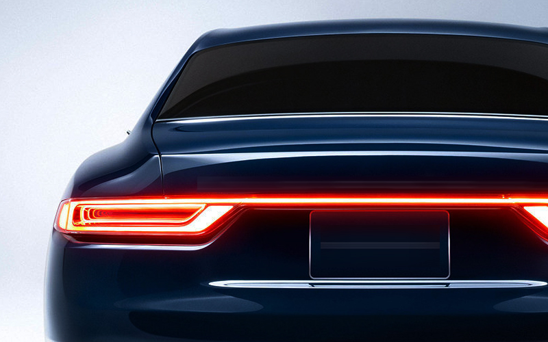 新能源汽車(chē)尾燈材料優(yōu)選！中新華美染色亞克力材料性能解析